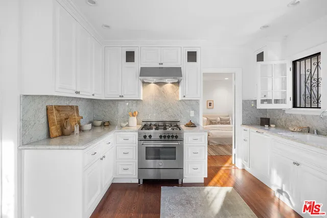 $1,849,000 | 926 South Burnside Avenue, Los Angeles, CA 90036