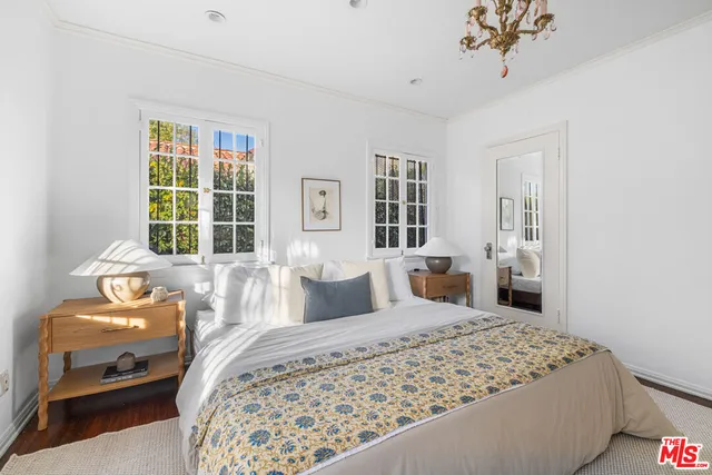 $1,849,000 | 926 South Burnside Avenue, Los Angeles, CA 90036