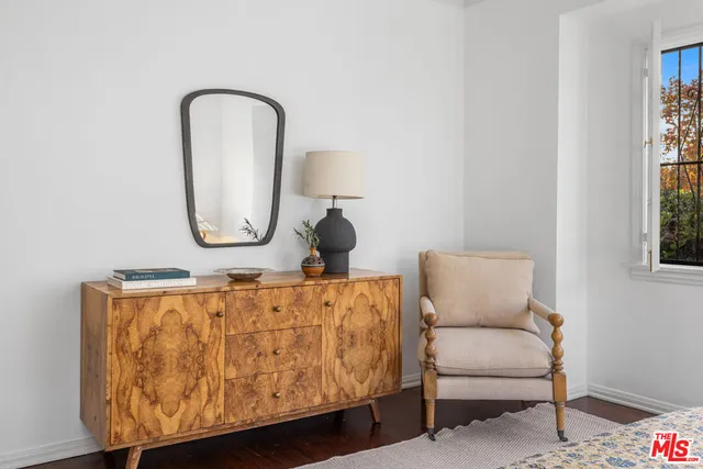 $1,849,000 | 926 South Burnside Avenue, Los Angeles, CA 90036