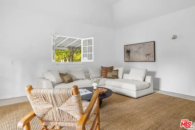 $1,849,000 | 926 South Burnside Avenue, Los Angeles, CA 90036