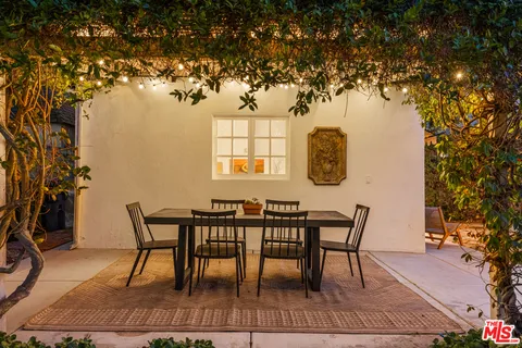 $1,849,000 | 926 South Burnside Avenue, Los Angeles, CA 90036