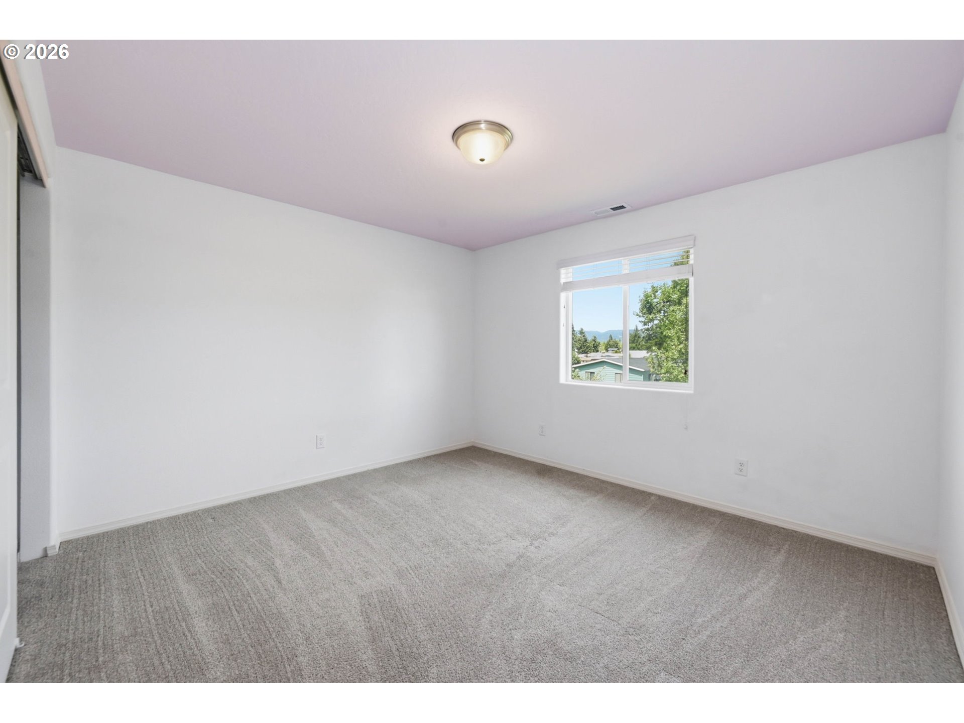 5290 Squirrel Street Springfield, OR 97478 - Photo 35 of 47