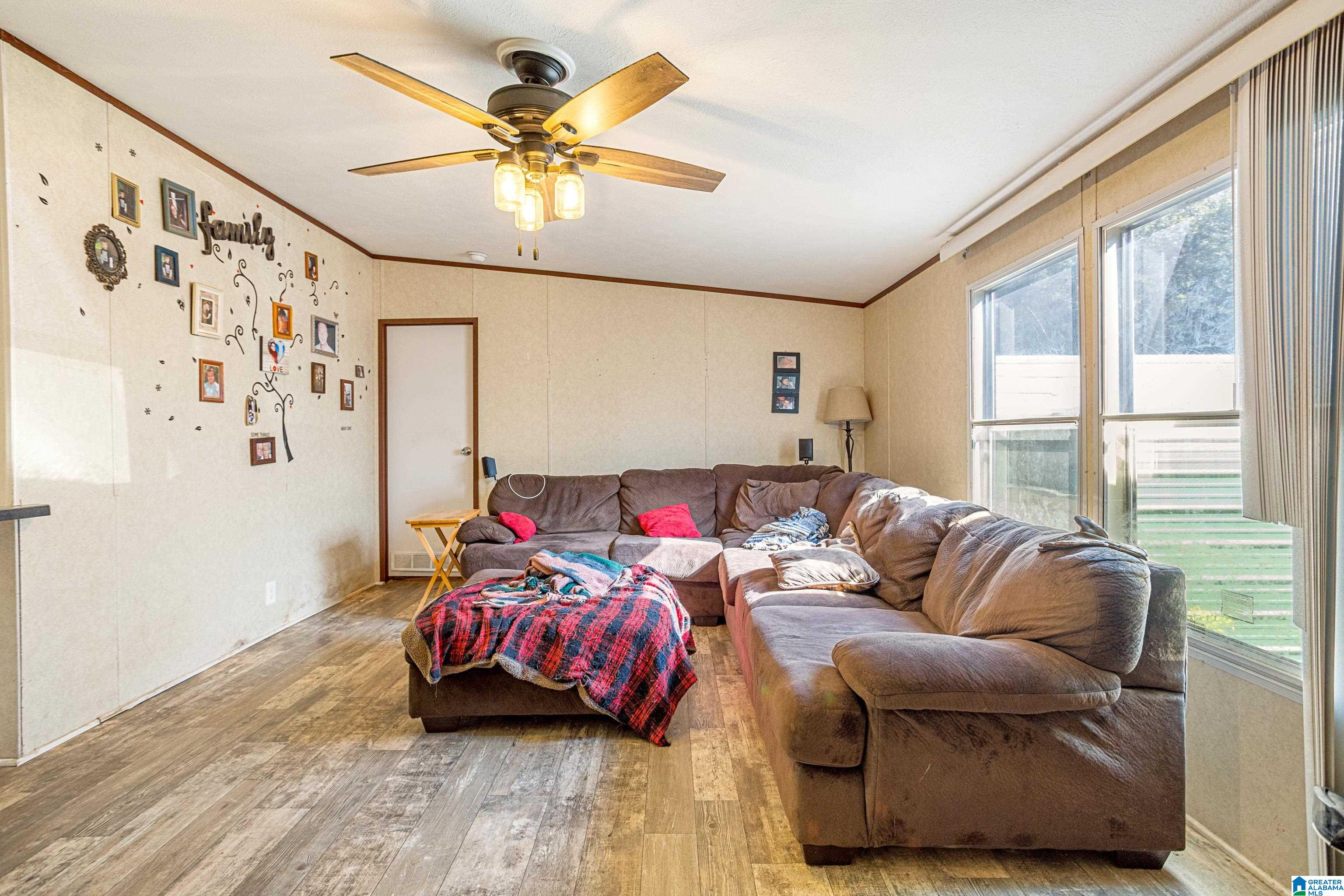 1365 Justice Road Warrior, AL 35180 - Photo 4 of 26