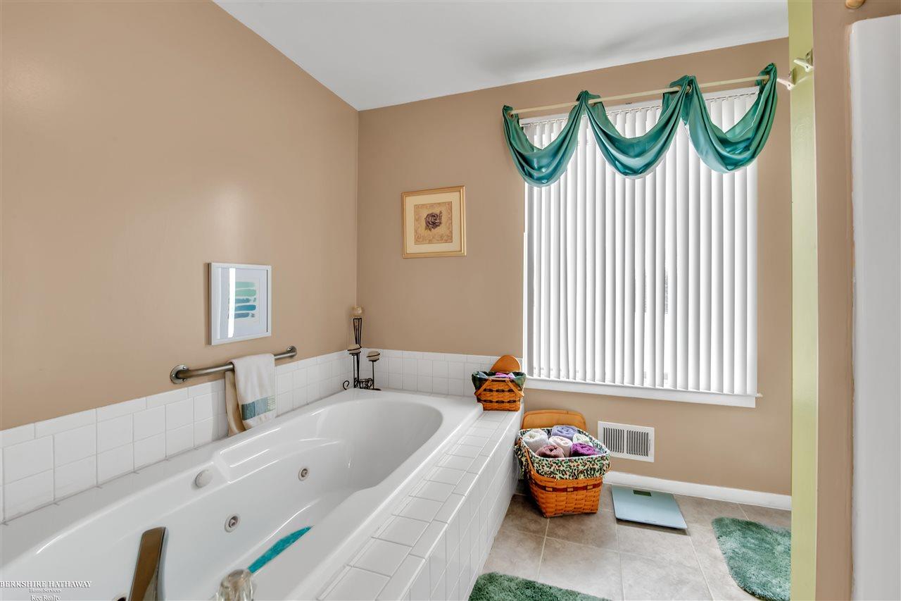3790 Haley Road Avoca, MI 48006 - Photo 16 of 45 50070344-15.JPG