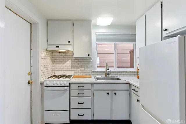 $1,600,000 | 4201 Kirkham Street, San Francisco, CA 94122