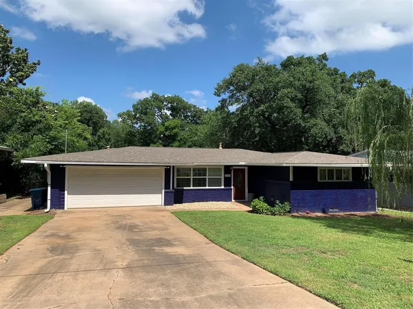 $1,895 | 1012 South Maurice Avenue, Denison, TX 75020