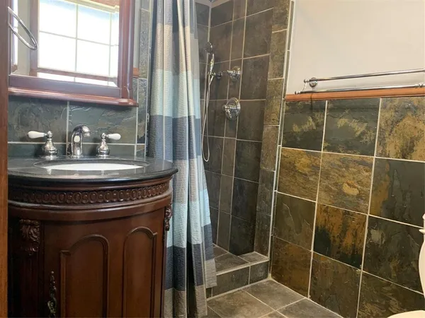 $1,895 | 1012 South Maurice Avenue, Denison, TX 75020