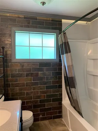 $1,895 | 1012 South Maurice Avenue, Denison, TX 75020