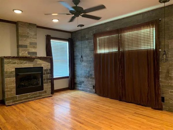 $1,895 | 1012 South Maurice Avenue, Denison, TX 75020