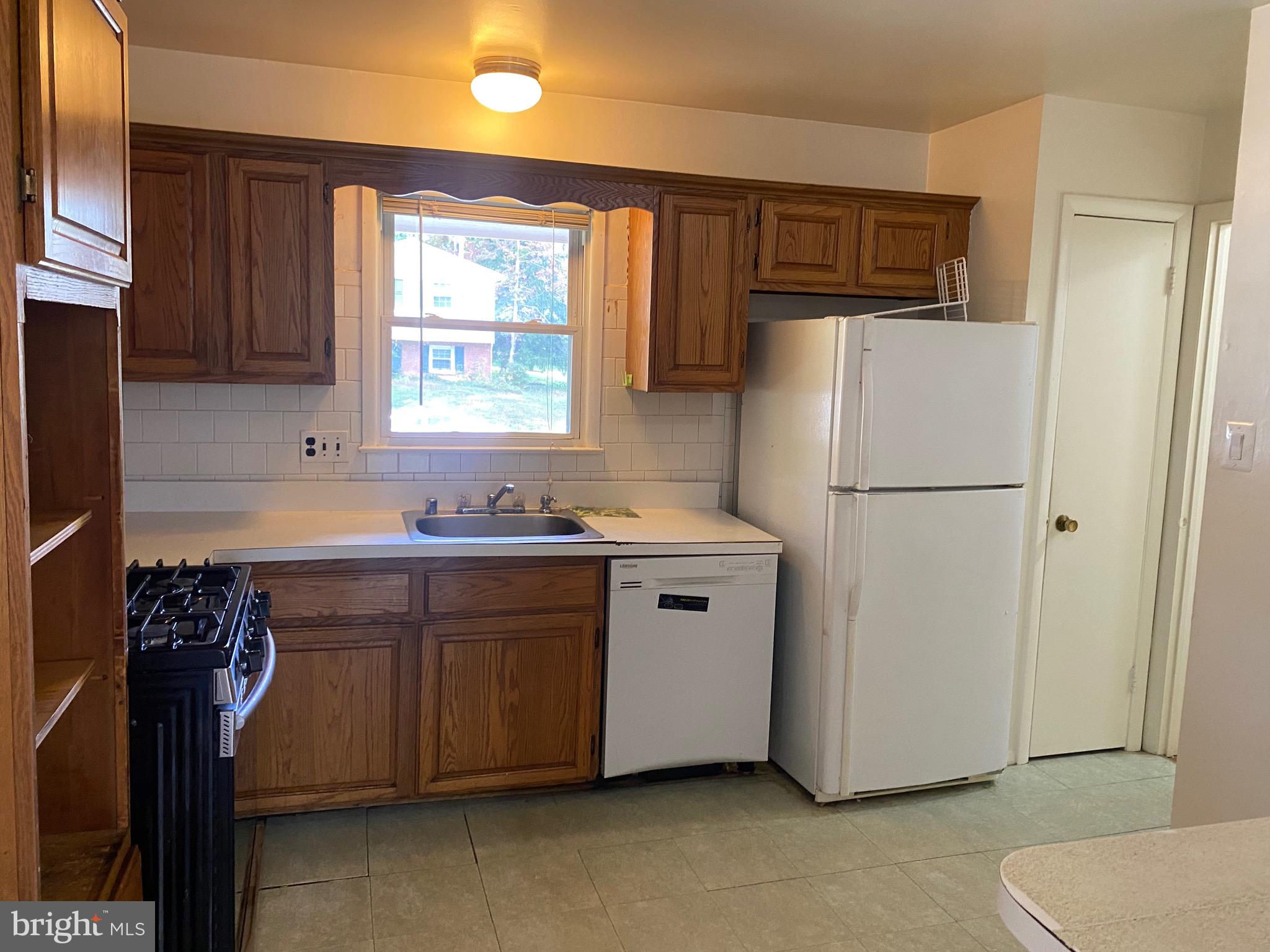 6519 Greenview Lane Springfield, VA 22152 - Photo 12 of 44 Gallery Image 12