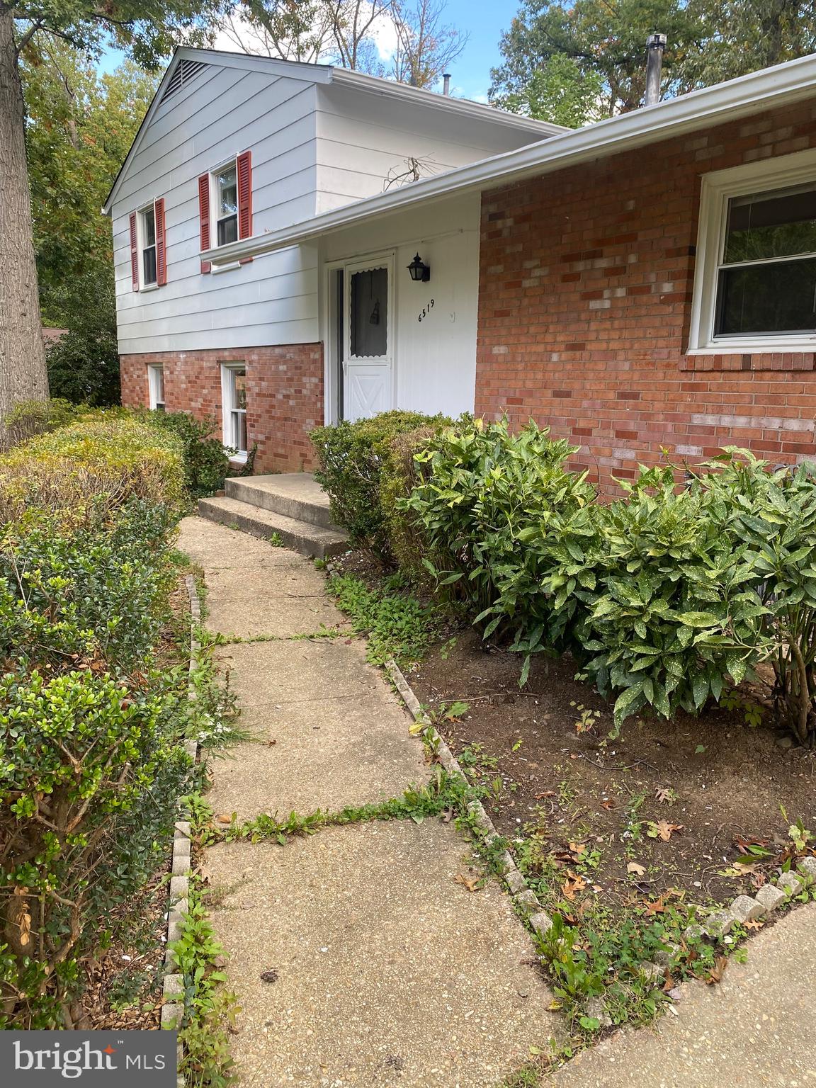 6519 Greenview Lane Springfield, VA 22152 - Photo 3 of 44 Gallery Image 3