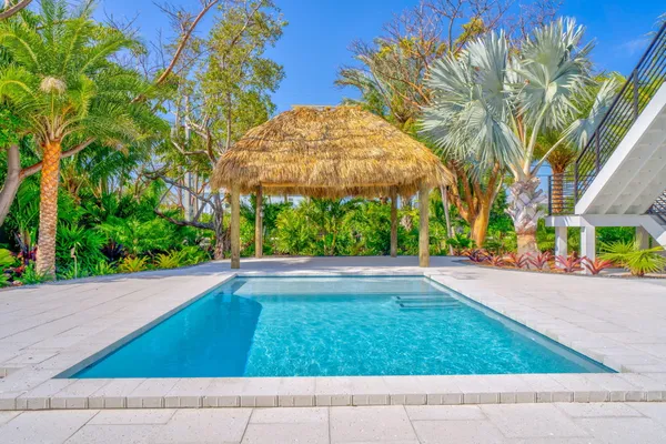 $2,299,999 | 17210 Angelfish Lane, Sugarloaf, FL 33042