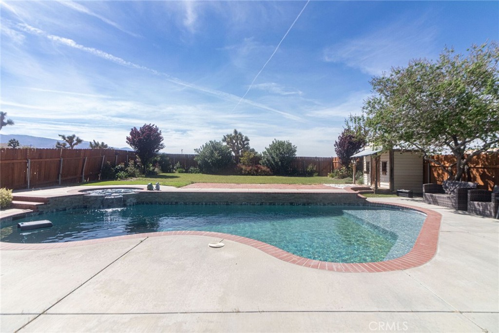 12186 Desert Ranch Road Phelan, CA 92371 - Photo 33 of 40