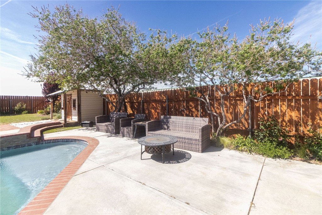 12186 Desert Ranch Road Phelan, CA 92371 - Photo 34 of 40