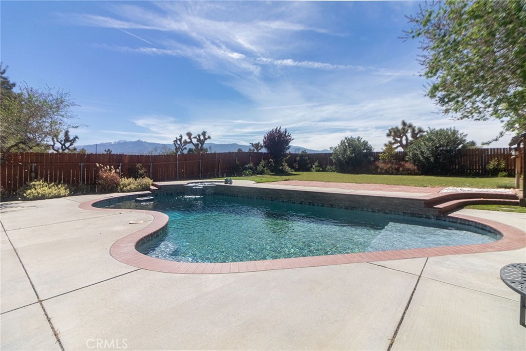 12186 Desert Ranch Road Phelan, CA 92371 - Photo 35 of 40
