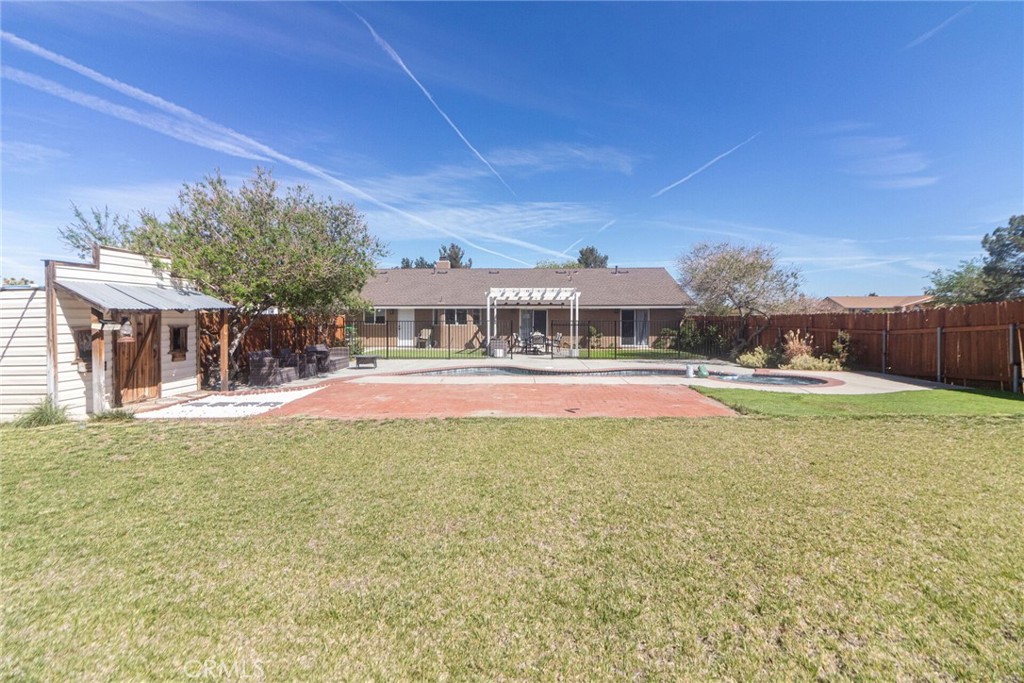 12186 Desert Ranch Road Phelan, CA 92371 - Photo 38 of 40