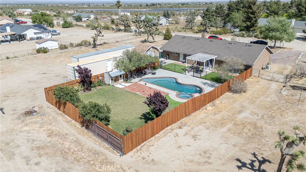 12186 Desert Ranch Road Phelan, CA 92371 - Photo 10 of 40