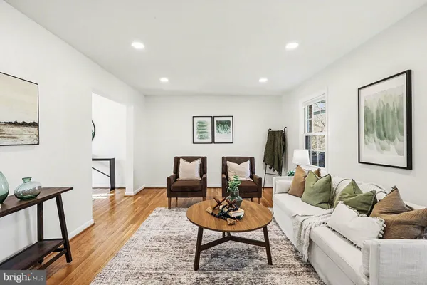 $790,000 | 14921 Bauer Drive, Rockville, MD 20853