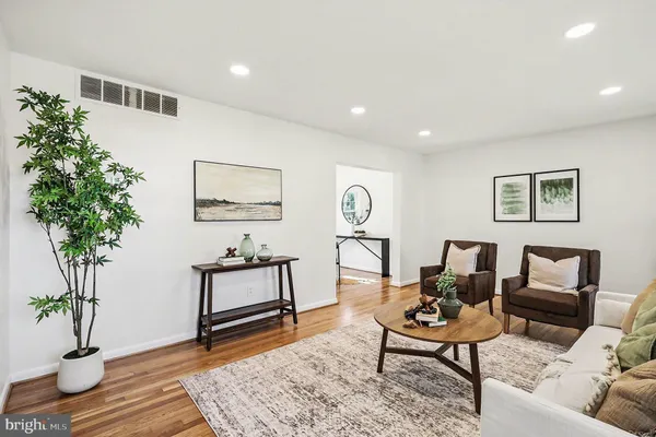 $790,000 | 14921 Bauer Drive, Rockville, MD 20853