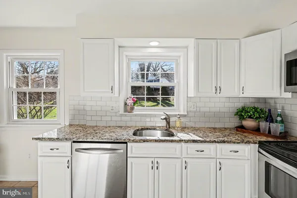$790,000 | 14921 Bauer Drive, Rockville, MD 20853