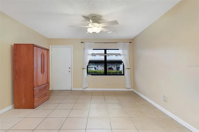 $175,000 | 4910 Bay Street Northeast, Unit 109, St. Petersburg, FL 33703