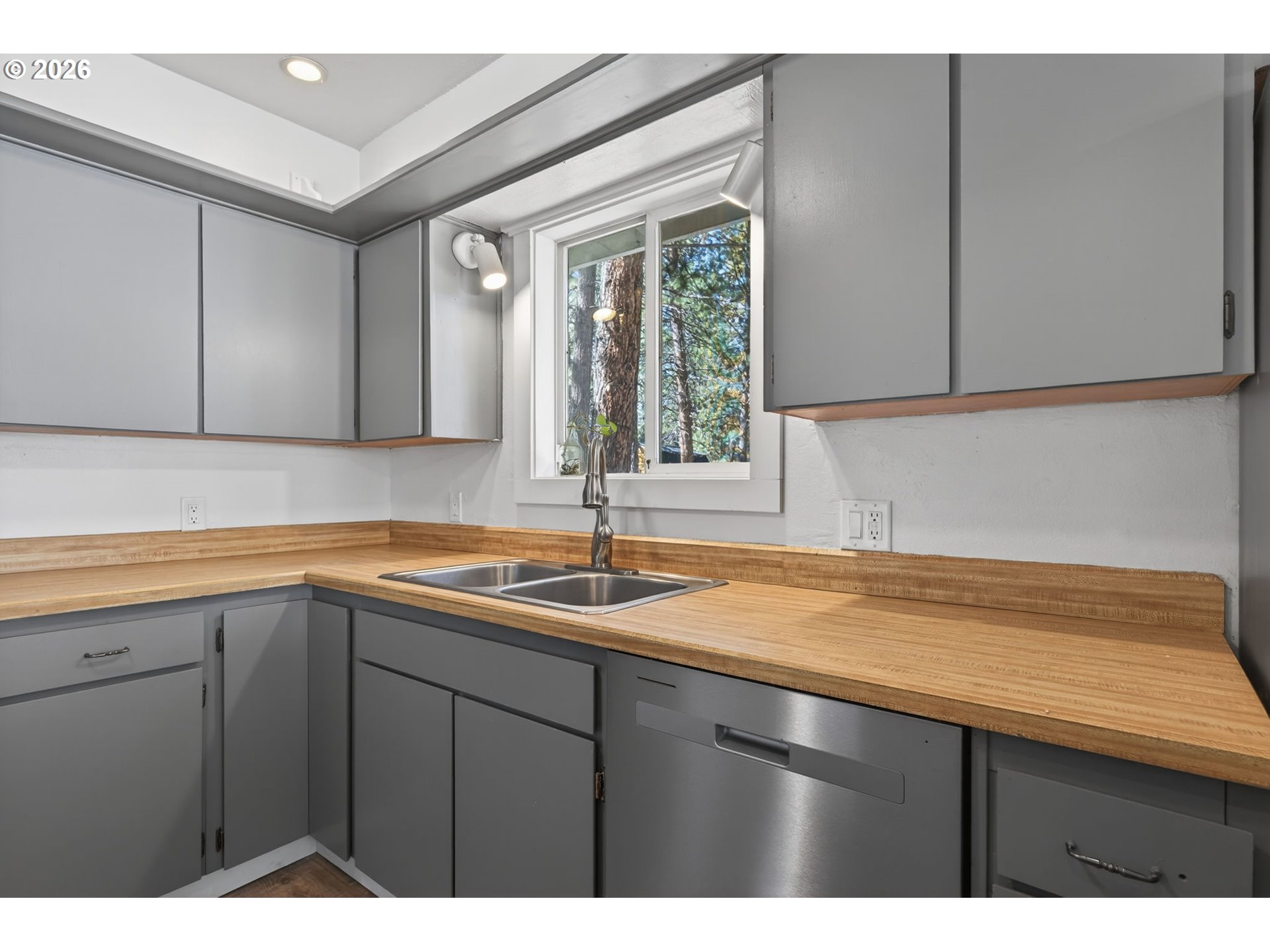 60091 Hopi Road Bend, OR 97702 - Photo 21 of 47