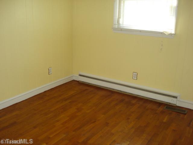 806 Taylor Road Stoneville, NC 27048 - Photo 7 of 11 2nd Bedroom.