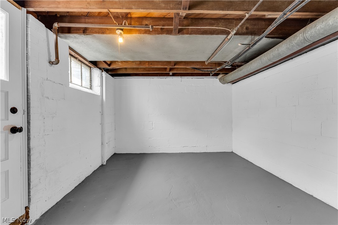 1539 Sunview Road Cleveland, OH 44124 - Photo 32 of 38 View of basement