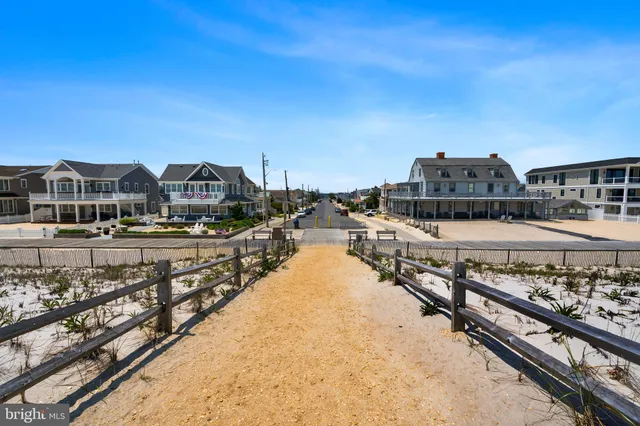 $698,000 | 102 West Pompano Way, Lavallette, NJ 08735