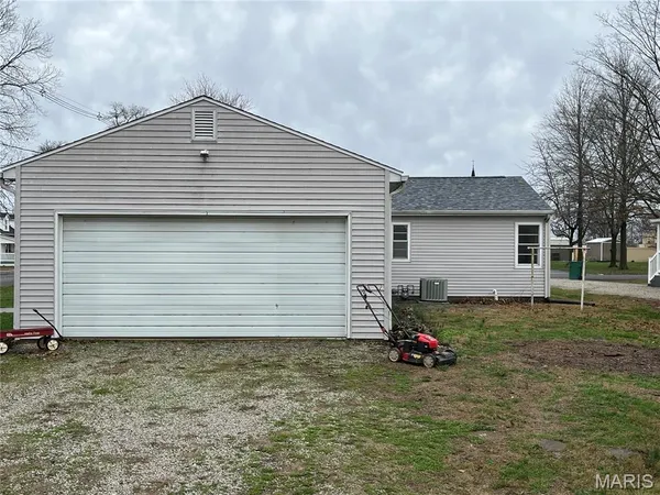 $175,000 | 1111 Mulliken Street, Carlyle, IL 62231