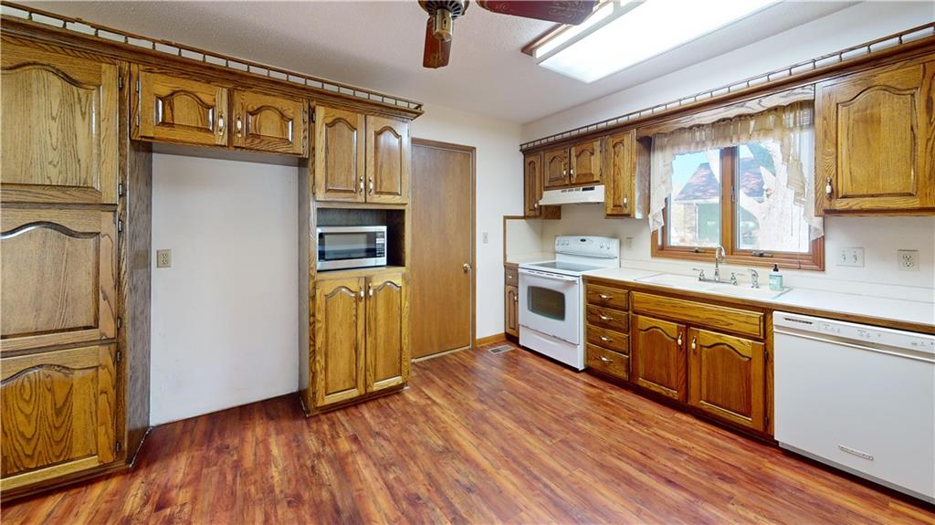 802 Timberbrook Drive Nevada, MO 64772 - Photo 4 of 30