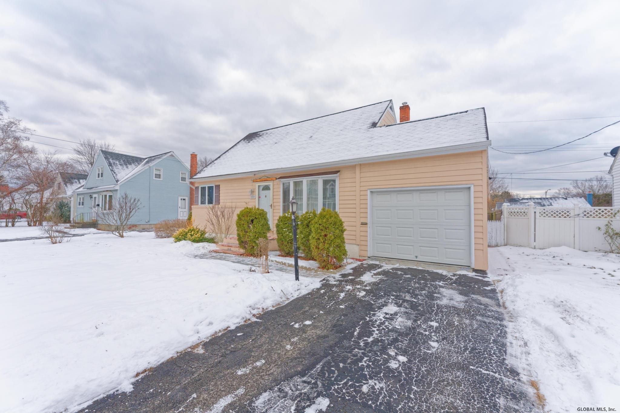 2528 Consaul Road Schenectady, NY 12304 - Photo 3 of 42 Photo 3