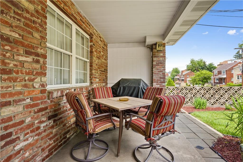 4128 Beehner Road Pittsburgh, PA 15217 - Photo 2 of 25 Gallery Image 2
