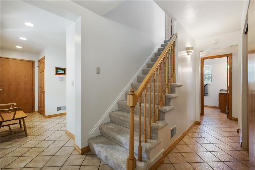 4128 Beehner Road Pittsburgh, PA 15217 - Photo 3 of 25 Gallery Image 3