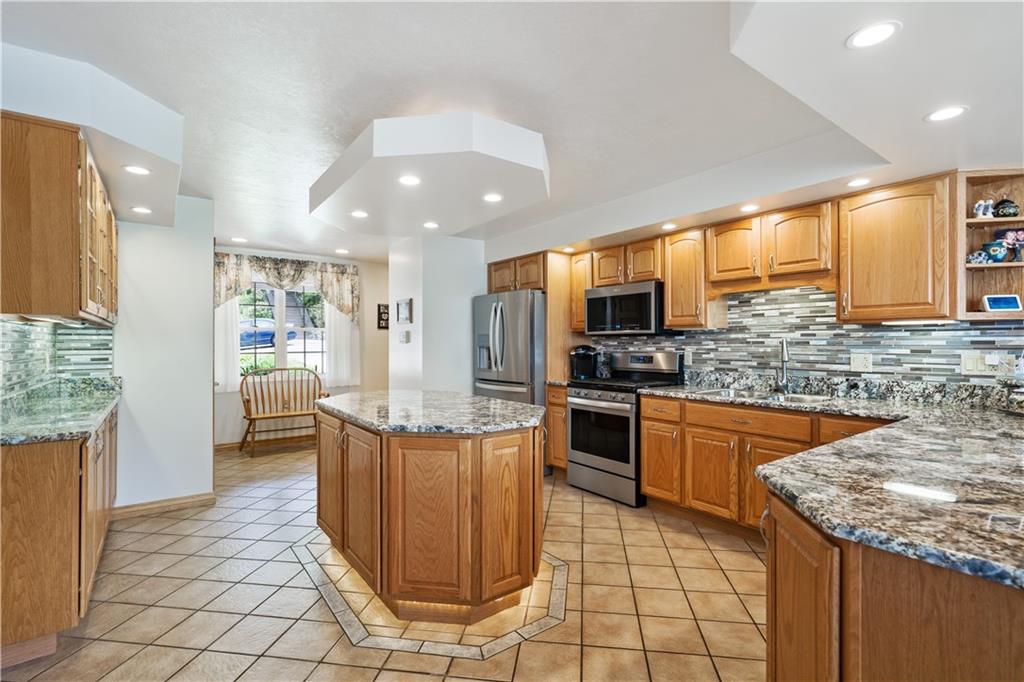 4128 Beehner Road Pittsburgh, PA 15217 - Photo 7 of 25 Gallery Image 7
