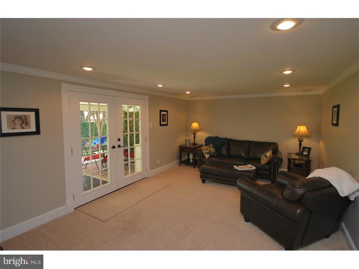 9726 Beacon Road Philadelphia, PA 19115 - Photo 4 of 24 Family Room
