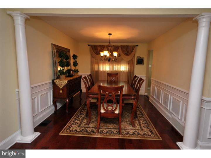 9726 Beacon Road Philadelphia, PA 19115 - Photo 9 of 24 Dining Room