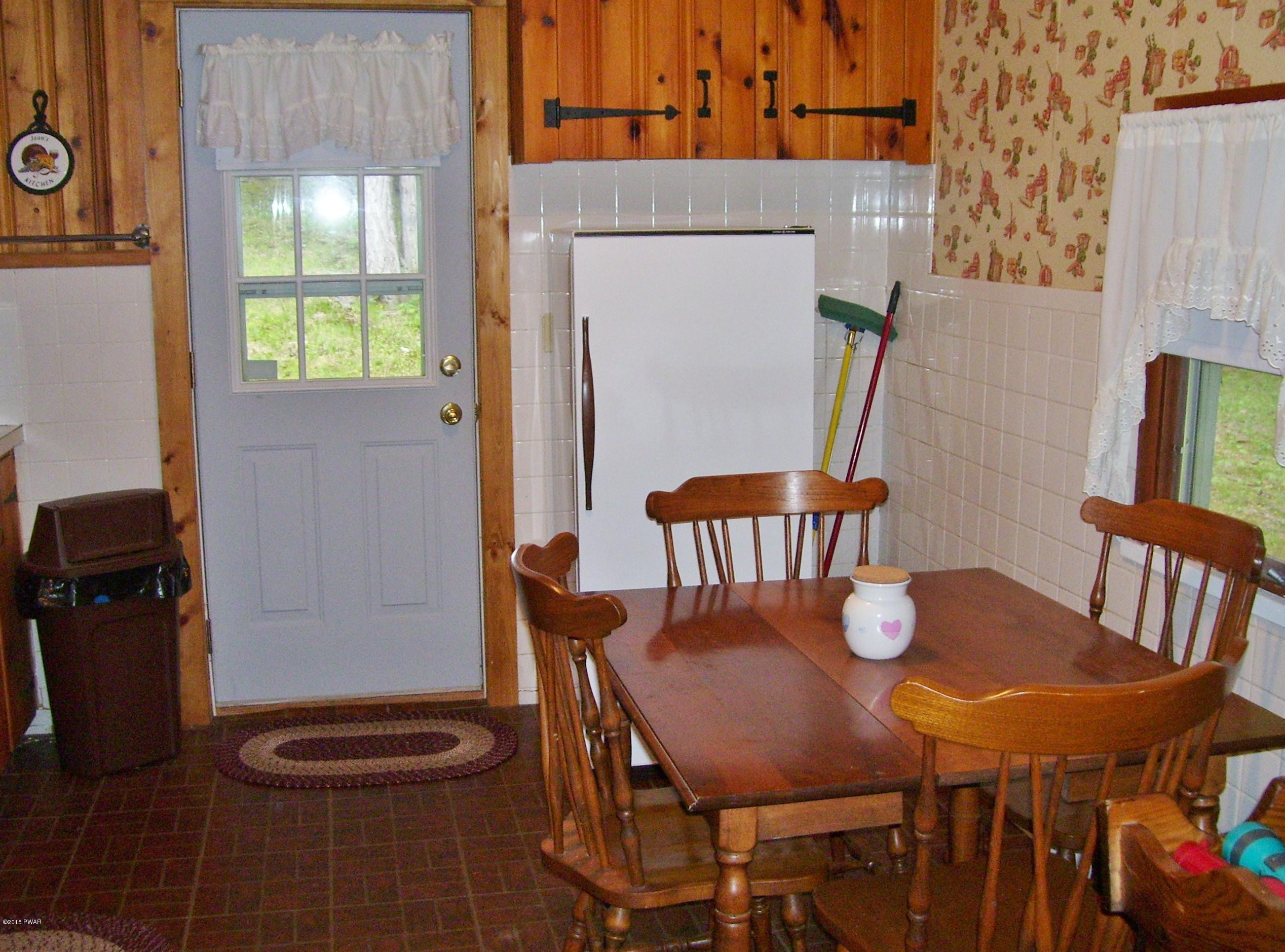 105 Ridgefield Point Road Greentown, PA 18426 - Photo 16 of 41 Gallery Image 16