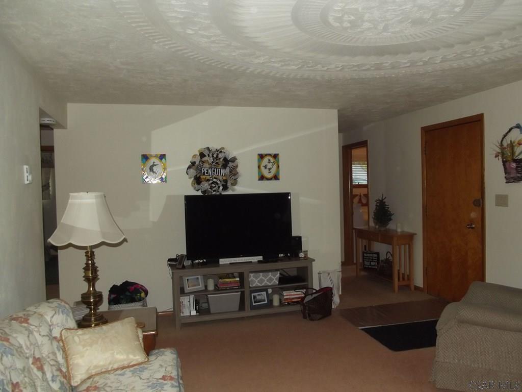 125 Amherst Road Johnstown, PA 15905 - Photo 3 of 13