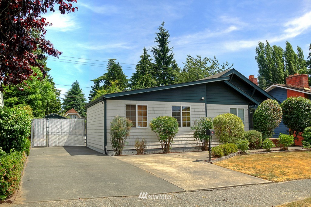 9026 34th Avenue Southwest Seattle, WA 98126 - Photo 16 of 21
