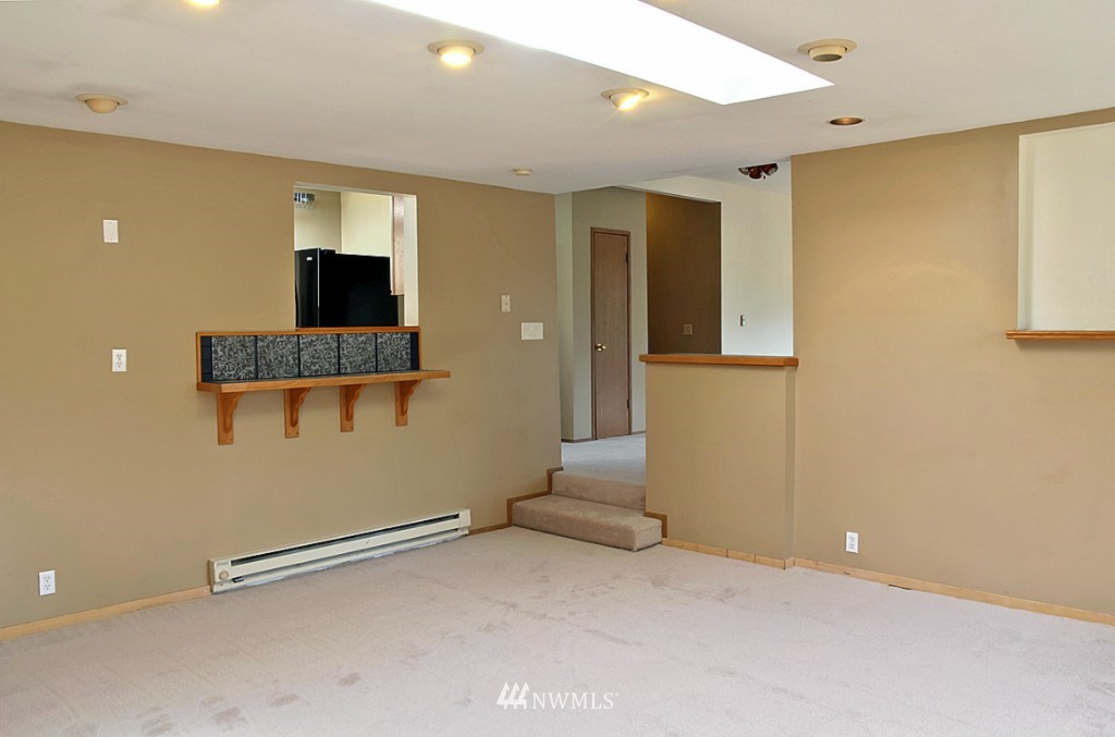 9026 34th Avenue Southwest Seattle, WA 98126 - Photo 6 of 21