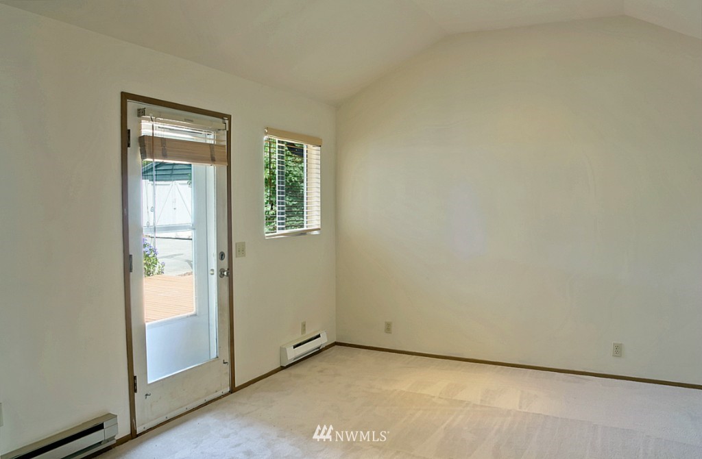 9026 34th Avenue Southwest Seattle, WA 98126 - Photo 10 of 21