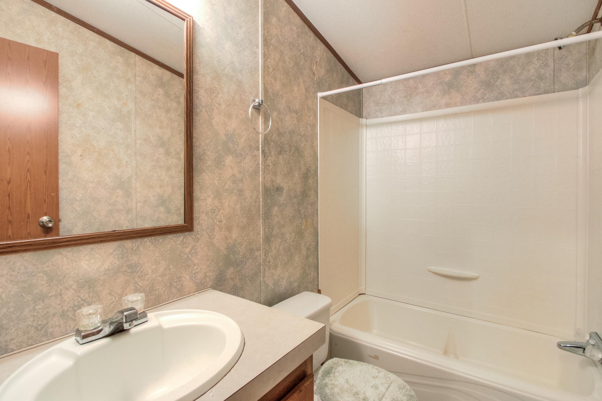 230 Lloyd Boynton Road Manchester, TN 37355 - Photo 18 of 21 2nd Full Bath