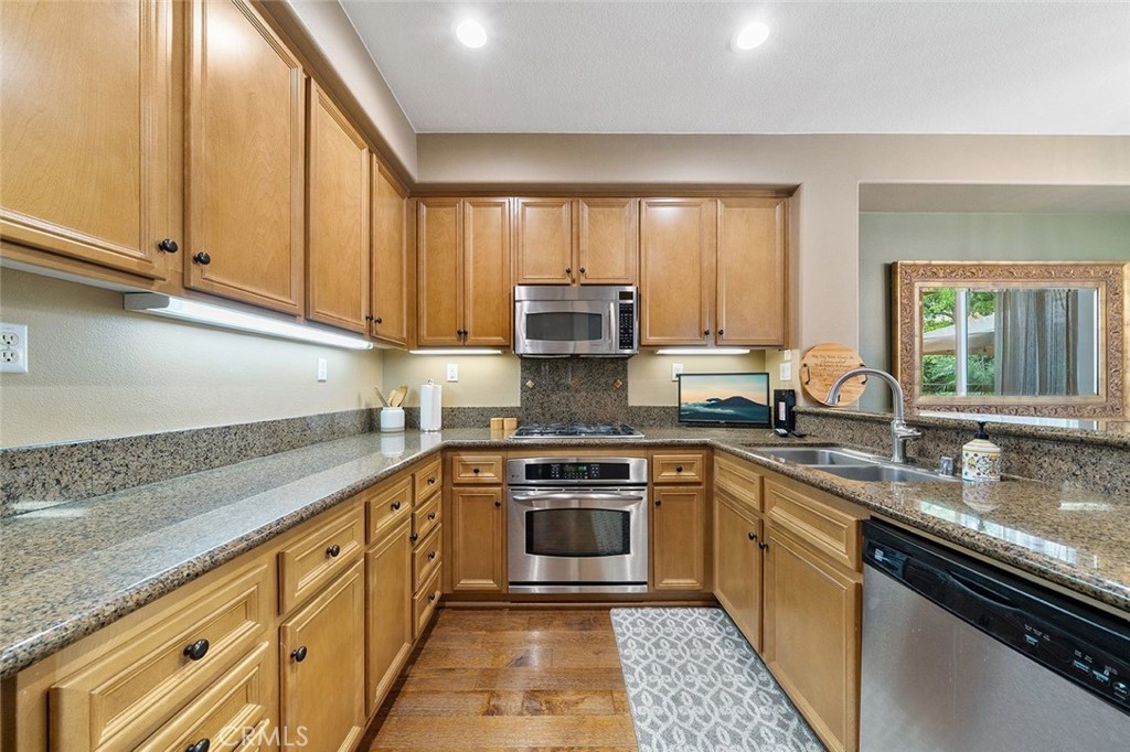 4167 Orontes Way Simi Valley, CA 93063 - Photo 11 of 30