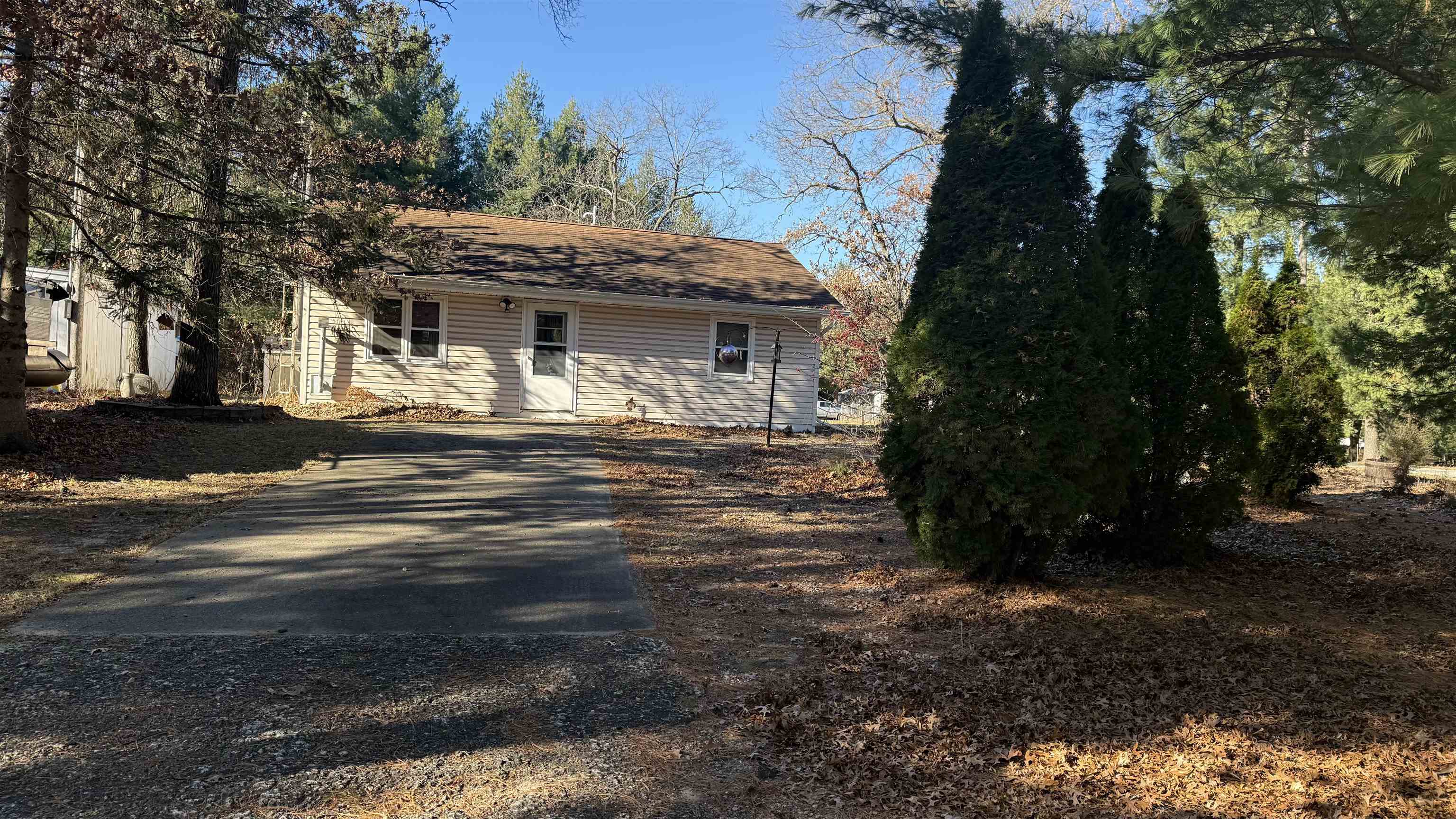 N8945 Deer Path New Lisbon, WI 53950 - Photo 2 of 35