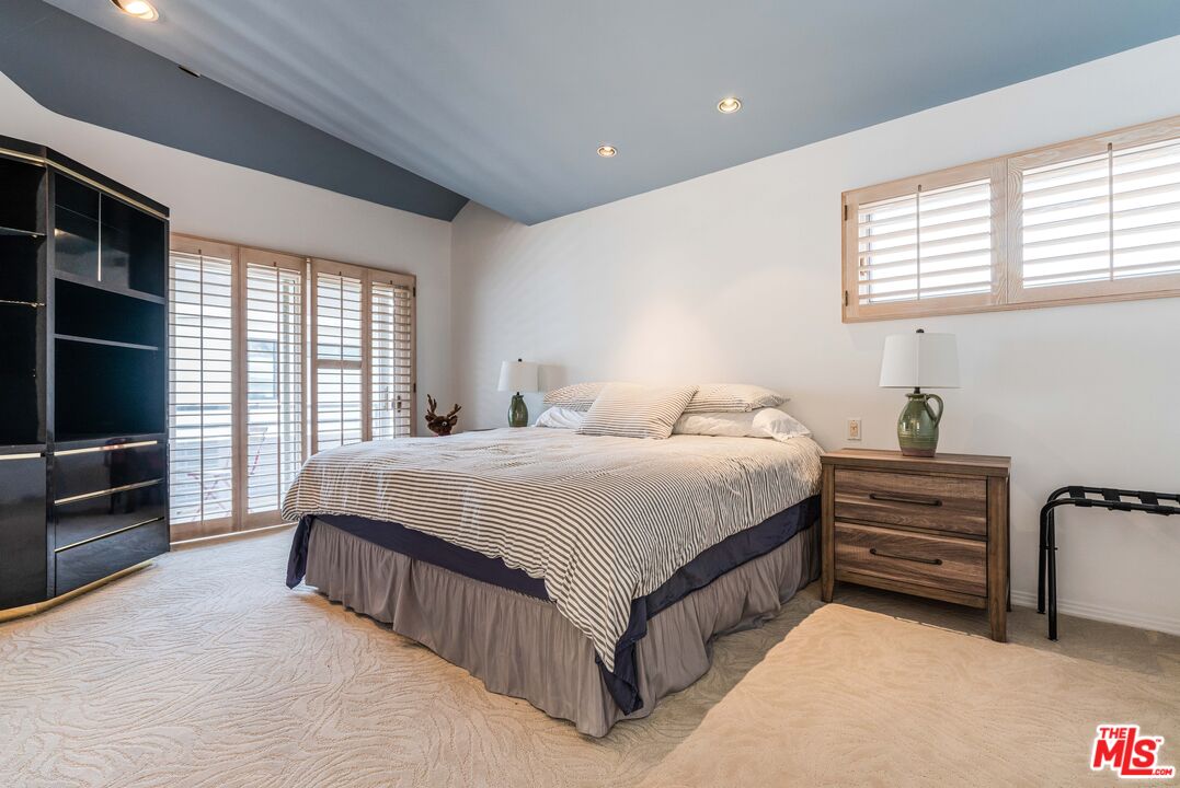 4611 Roma Court Marina del Rey, CA 90292 - Photo 36 of 46 a bedroom with a bed dresser and a window