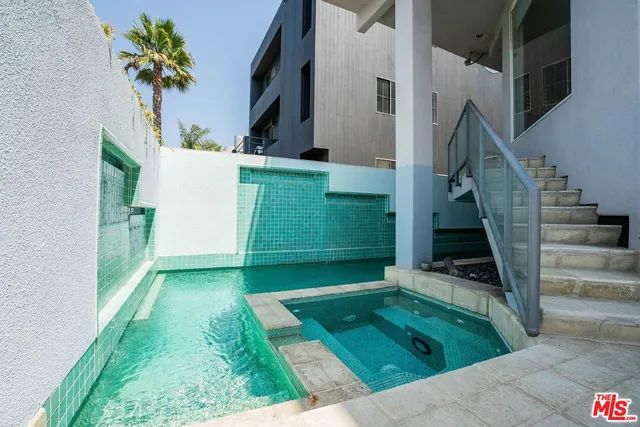 a view of a back yard of the house