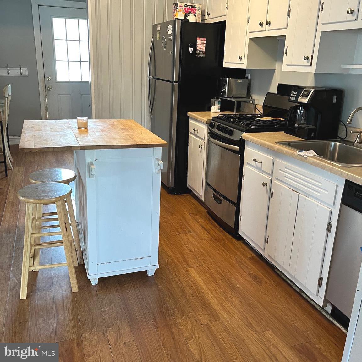 641 Monroe Street Riverside, NJ 08075 - Photo 3 of 20