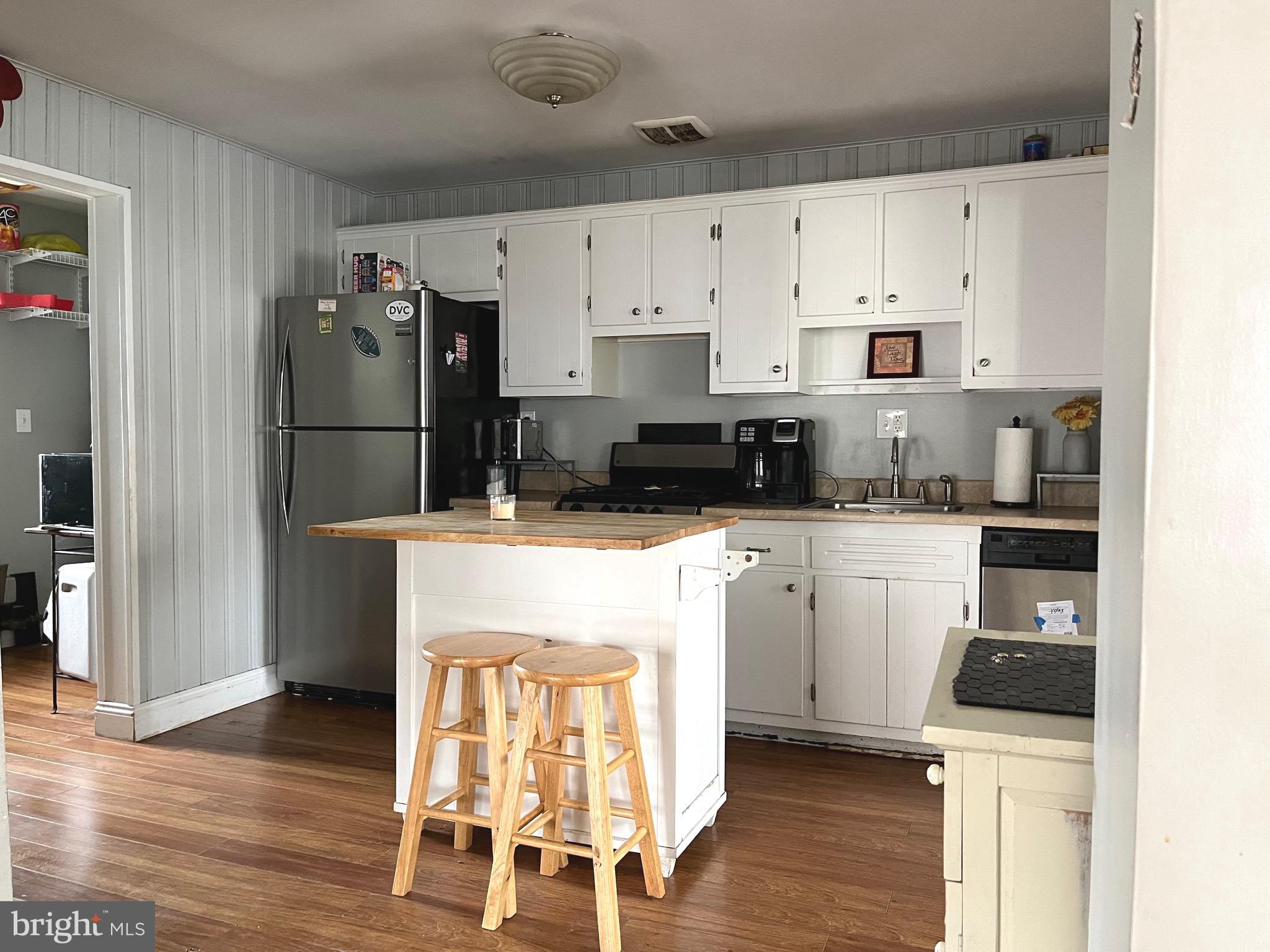 641 Monroe Street Riverside, NJ 08075 - Photo 5 of 20