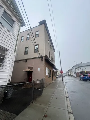 $3,360,000 | 1155-1157 Pleasant Street, Fall River, MA 02723